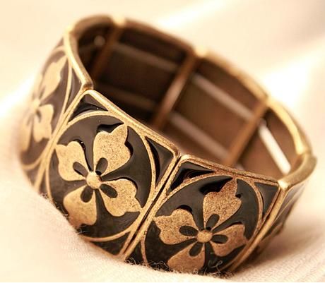 Bracelete Retrô Folhas