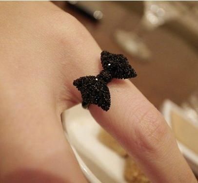 Anel Black tie