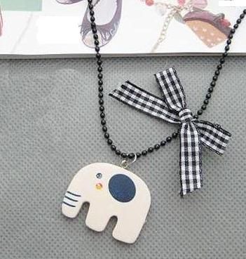 Colar Elefante Vintage Madeira